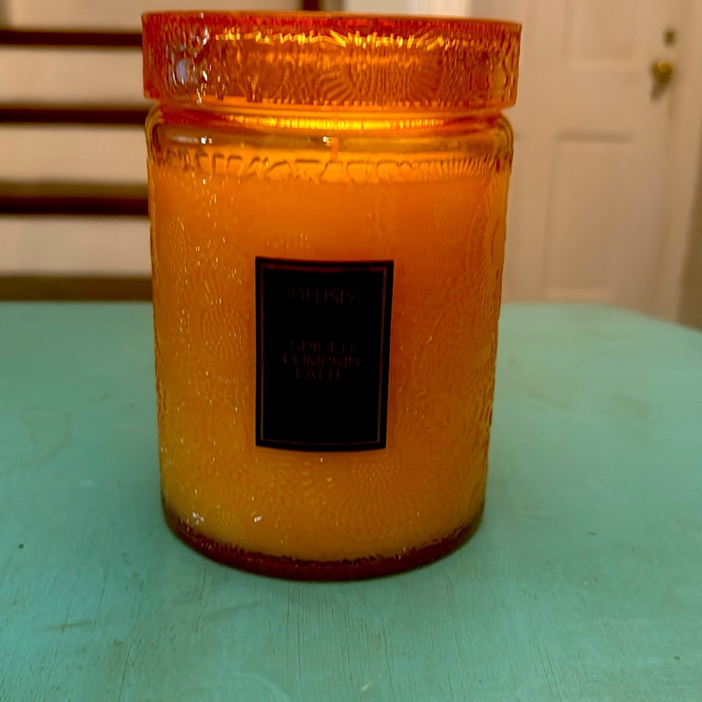 Just arrived Spiced Pumpkin Latte 18oz candle by Voluspa